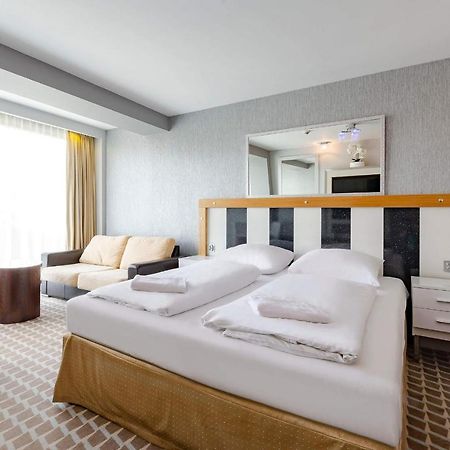 Vacationclub - Marine Hotel Apartament 214 科沃布热格 外观 照片