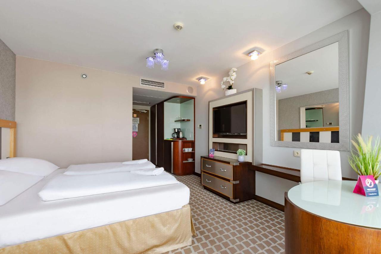Vacationclub - Marine Hotel Apartament 214 科沃布热格 外观 照片